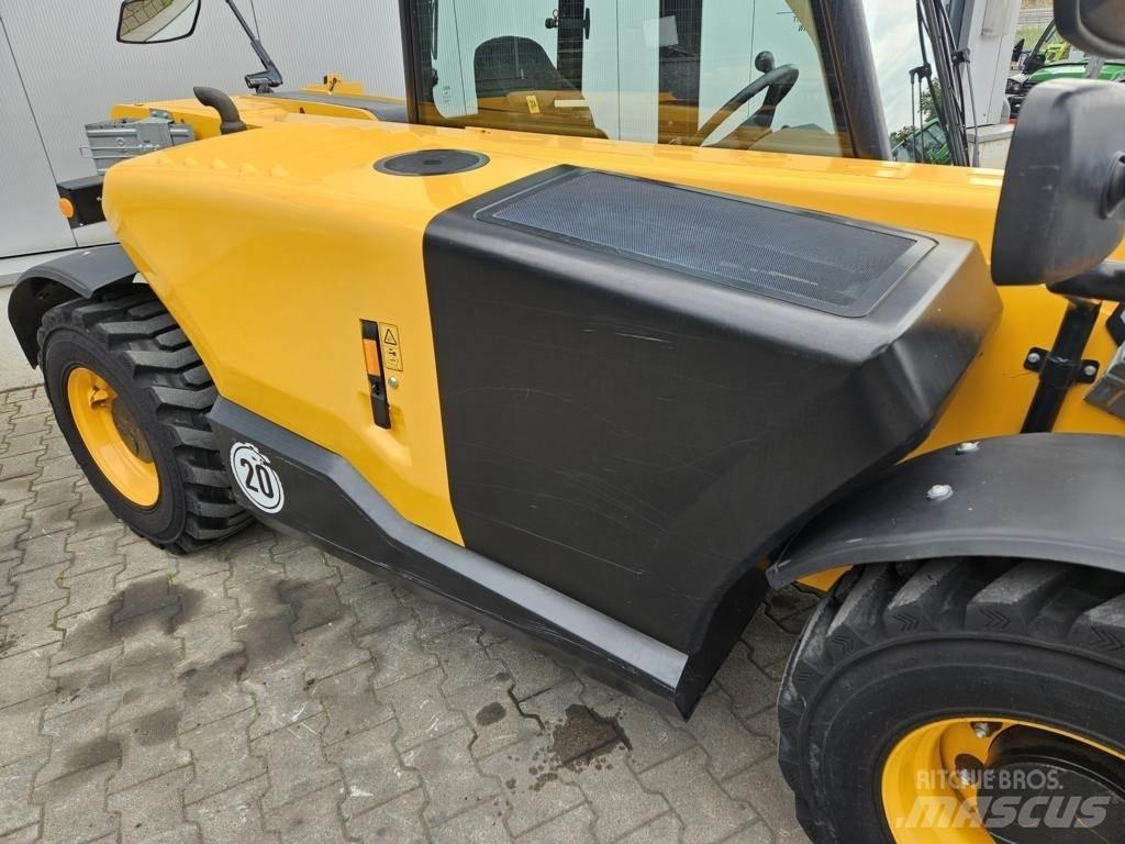 JCB 525-60 Teleskopické manipulátory