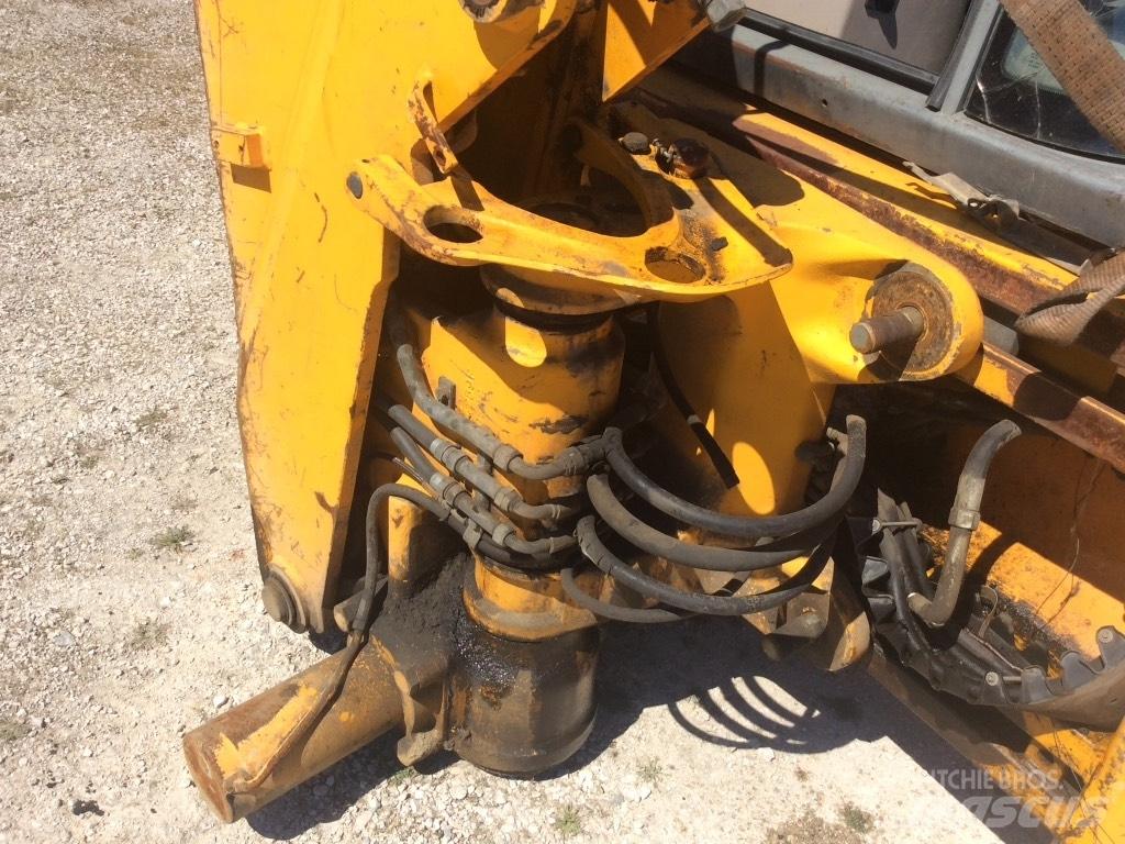 JCB 3 CX Kabiny a interiér