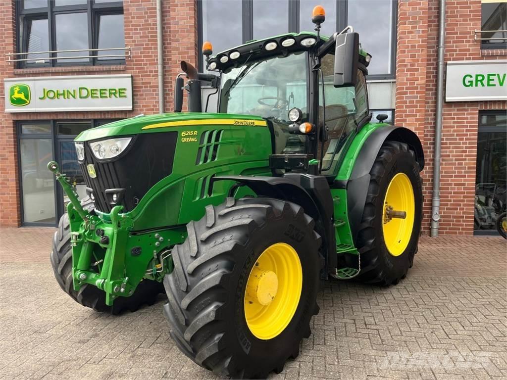 John Deere 6215R Traktory