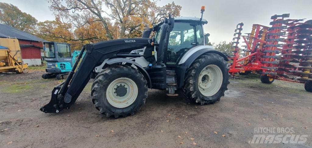 Valtra T 234 Versu Traktory