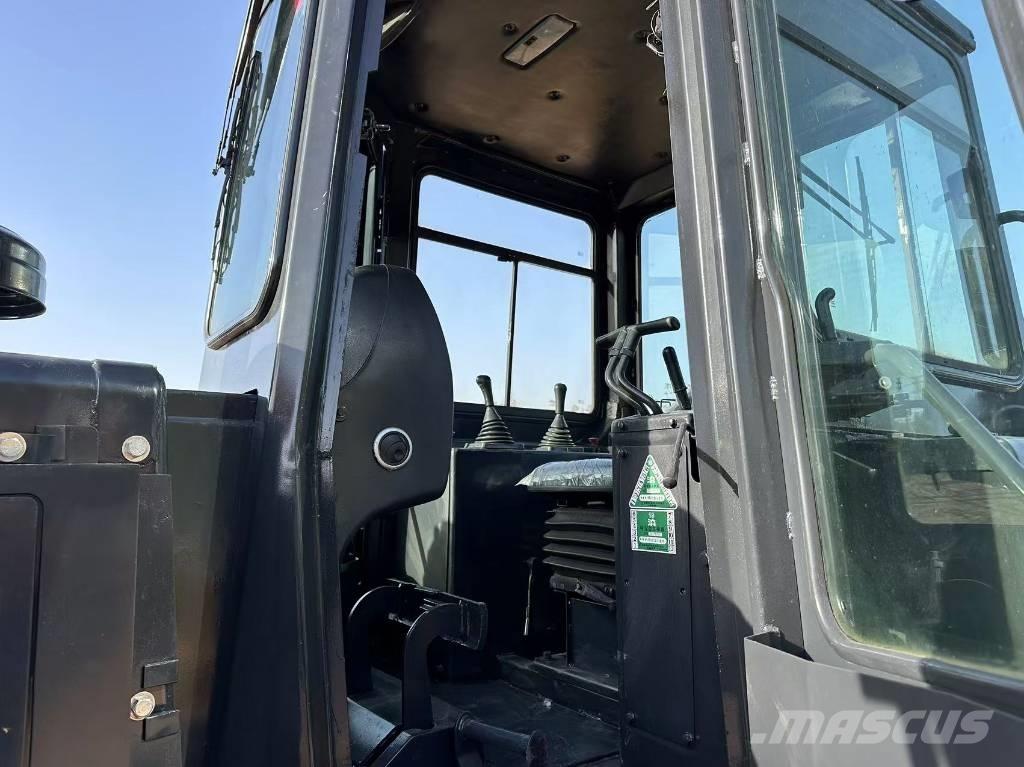 Shantui SD22 Pásové dozery