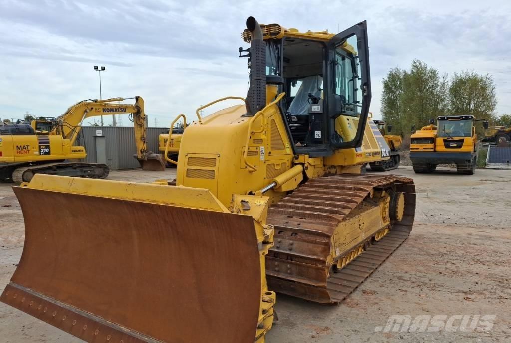 Komatsu D61PXI-24E0 Pásové dozery