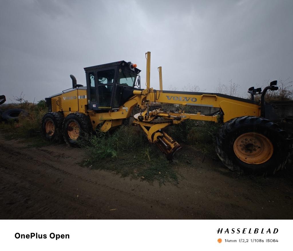  Greder Volvo G710 Kabiny a interiér