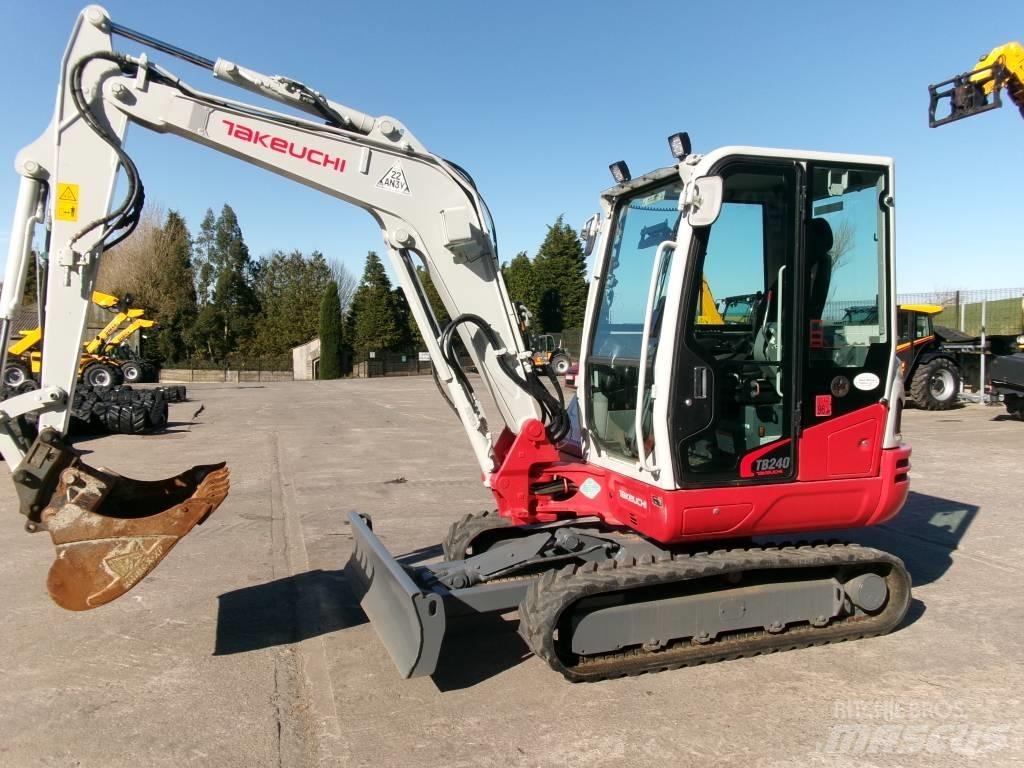 Takeuchi TB 240 Mini rýpadla < 7t