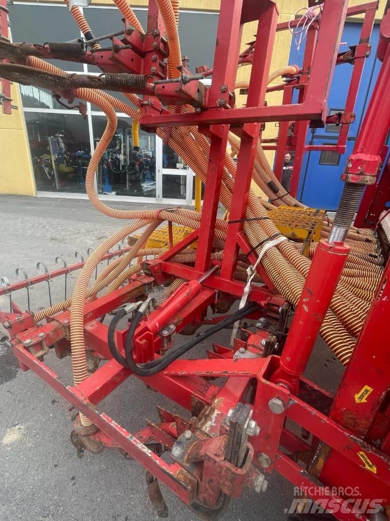  UBALDI PNEUSEM 400 L Mechanické secí stroje