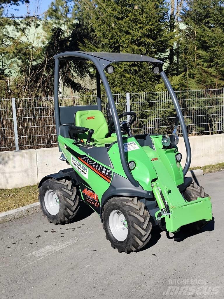 Avant 220 Víceúčelové nakladače