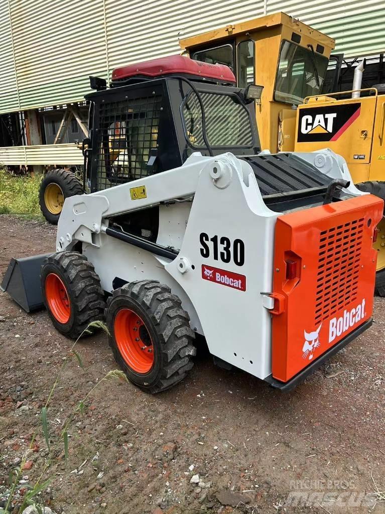 Bobcat S 130 Smykem řízené nakladače