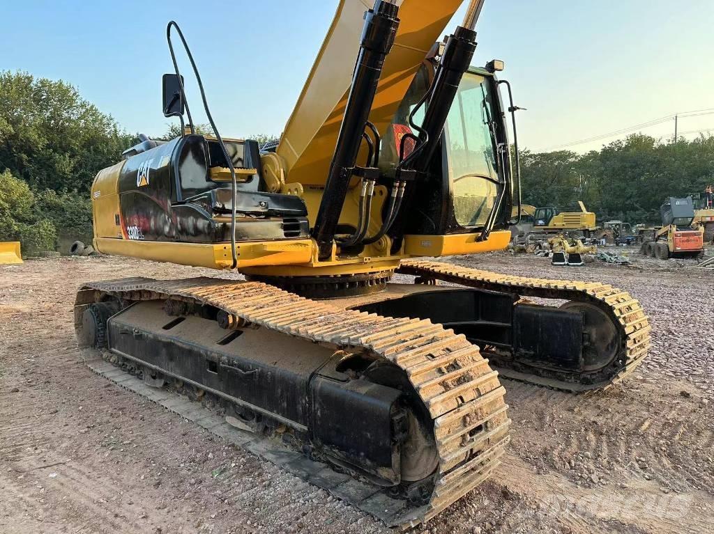 CAT 330 D L Pásová rýpadla