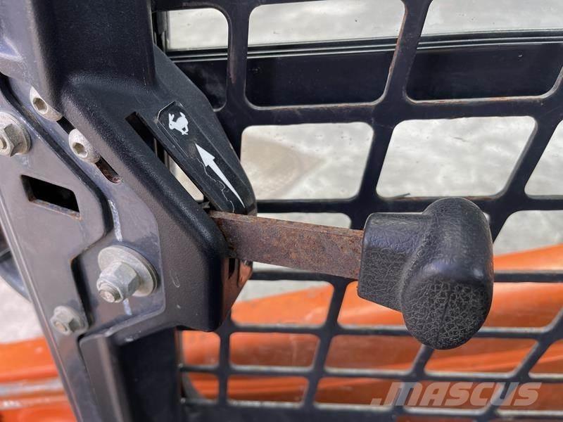 Bobcat S 450 Kolové nakladače