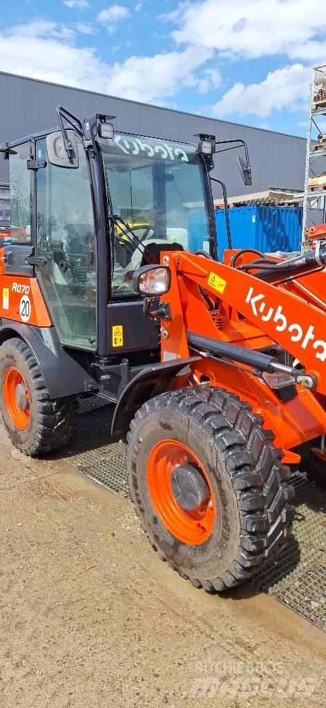 Kubota R 070 Kolové nakladače