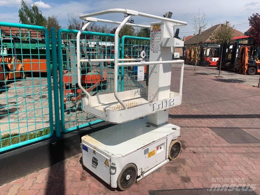 UpRight TM 12   V-2748 Vertikální sloupové výtahy