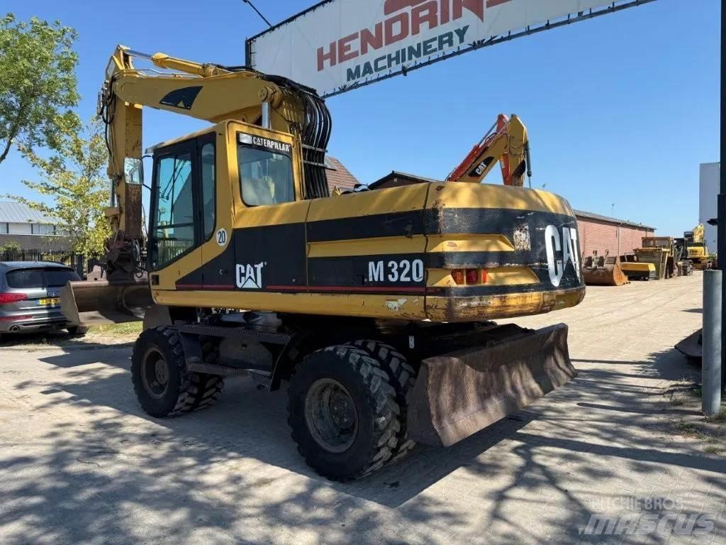 CAT M320 2001 Kolová rýpadla