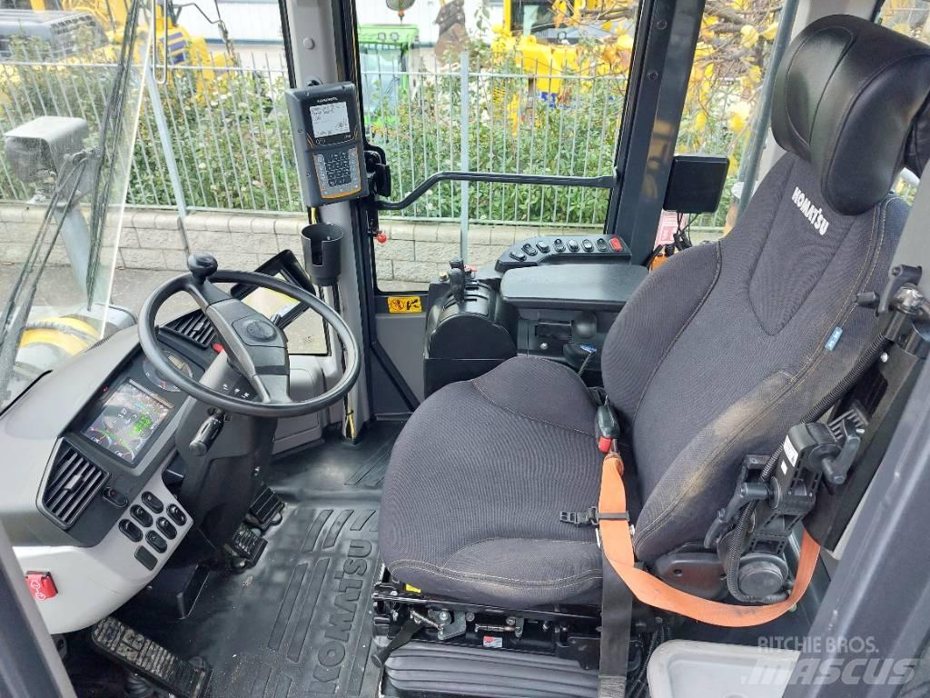 Komatsu WA480-8 Kolové nakladače