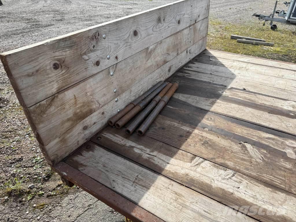  Skogskärra med flak Další přívěsné vozíky