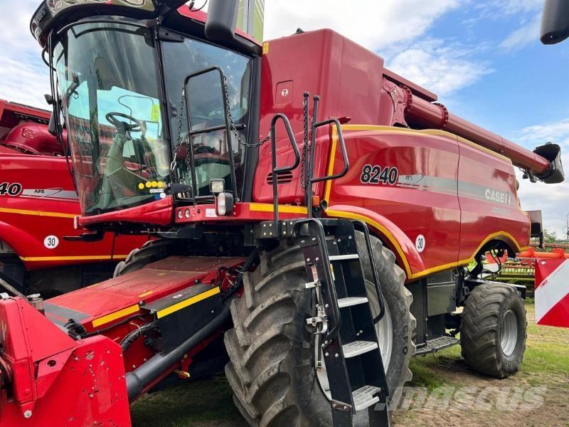 CASE IH 8240 Sklízecí mlátičky