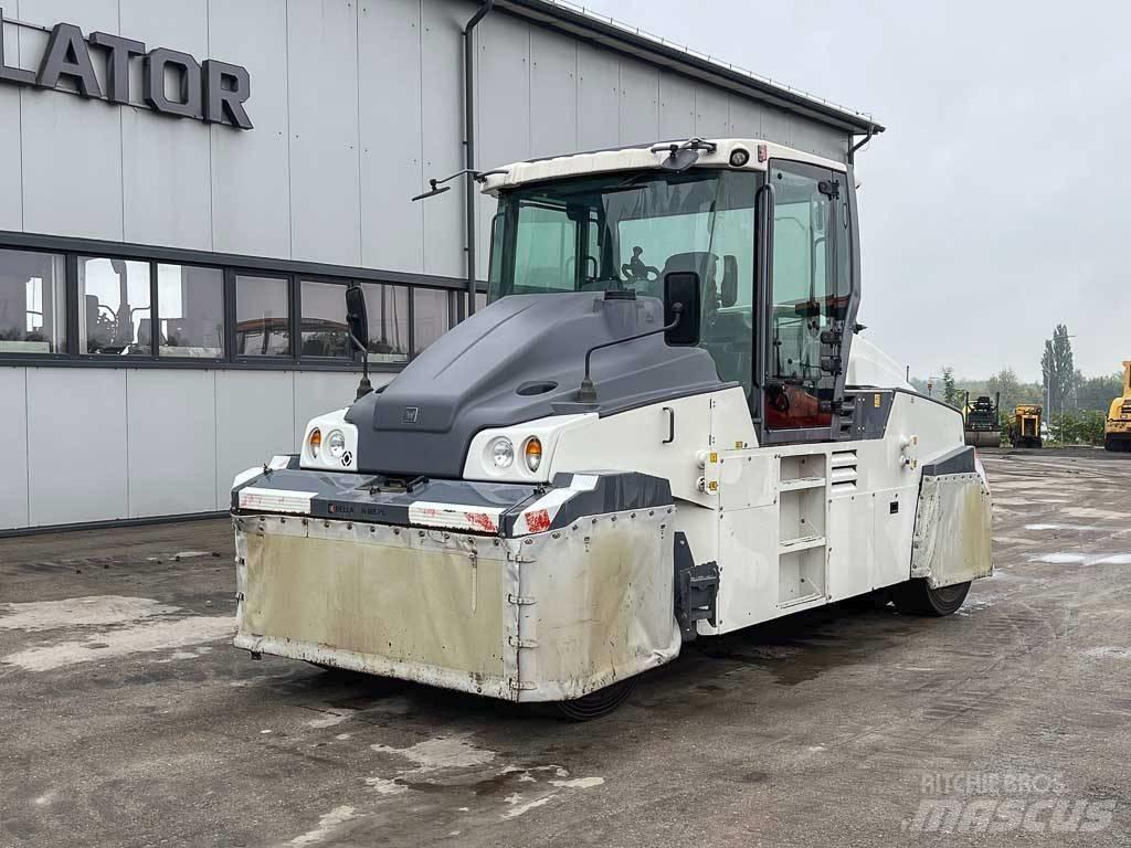 Hamm HP 280 i Pneumatikové válce