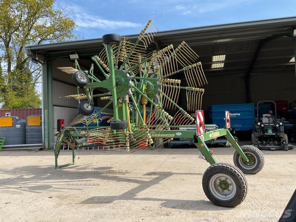 Krone Swadro 800/26 Obraceče a shrabovače sena