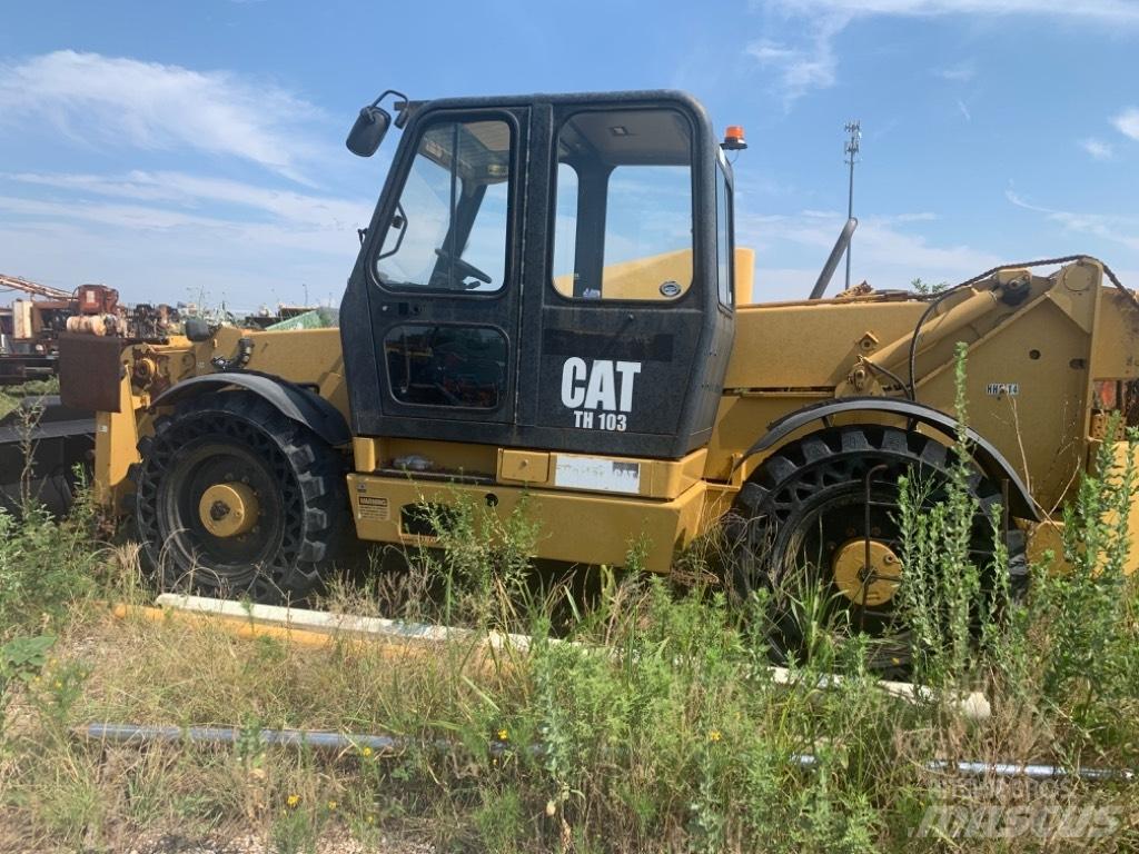 CAT TH 103 Teleskopické manipulátory