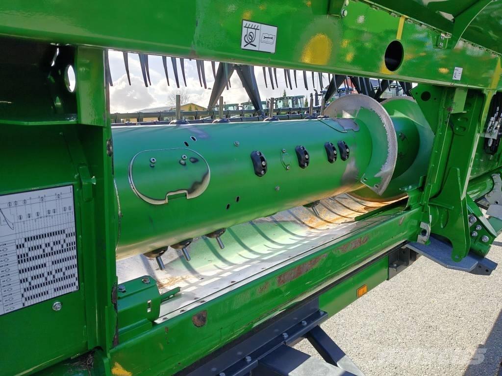 John Deere W 650 i Sklízecí mlátičky