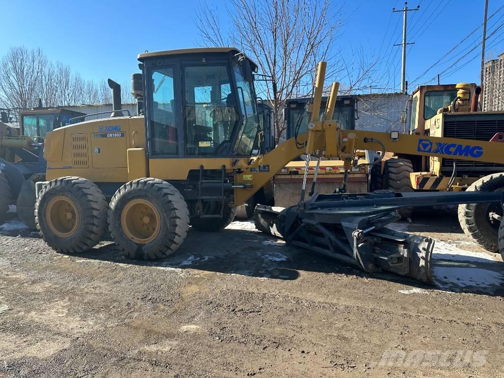 XCMG GR1803 Kolové dozery