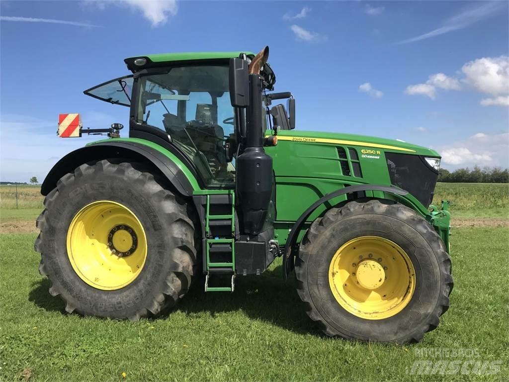 John Deere 6250R Traktory