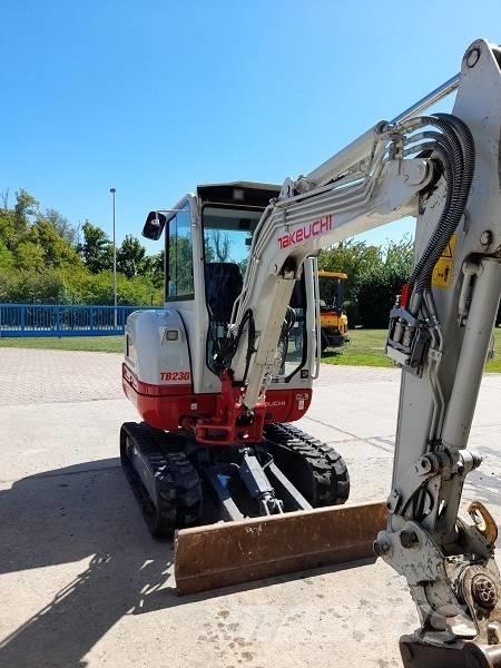 Takeuchi TB 230 Mini rýpadla < 7t