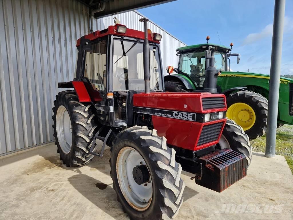 Case IH 856 XL Traktory