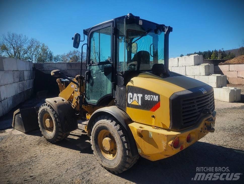 CAT 907 M Kolové nakladače