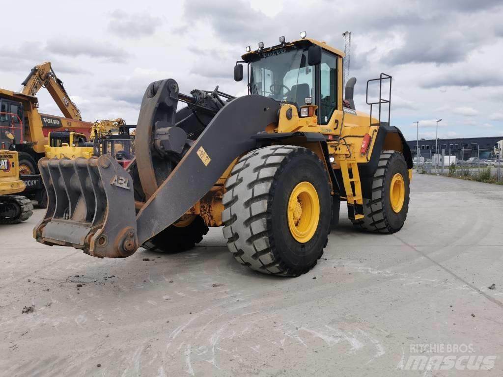 Volvo L250G Kolové nakladače