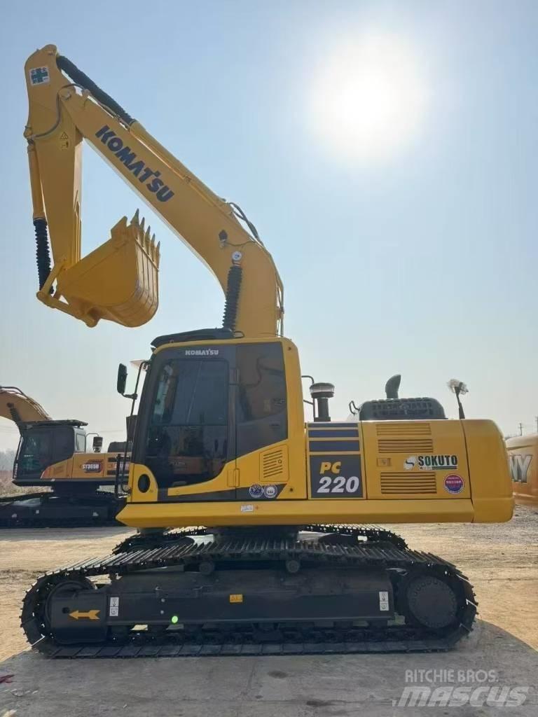 Komatsu 220-8 Pásová rýpadla