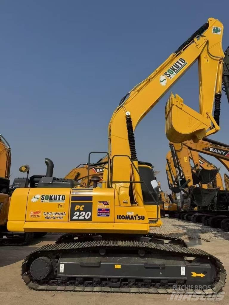 Komatsu 220-8 Pásová rýpadla