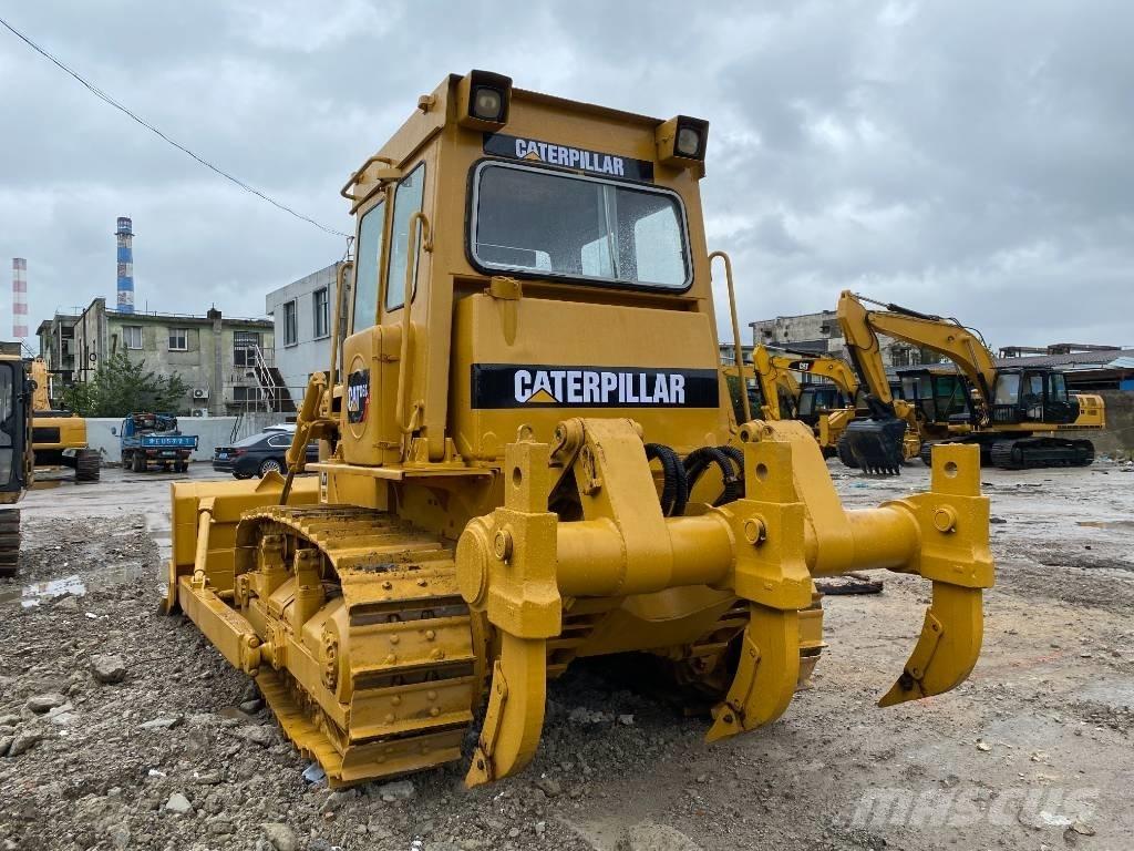 CAT D 6 D Pásové dozery