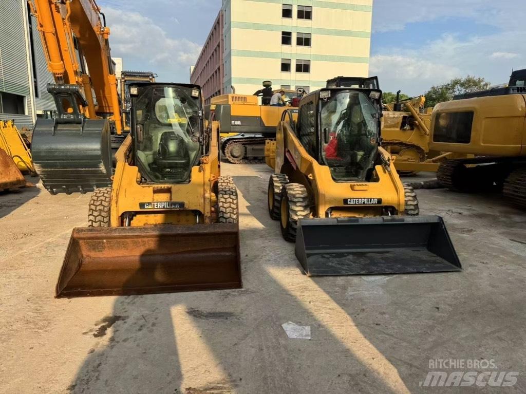 CAT 246 C Smykem řízené nakladače