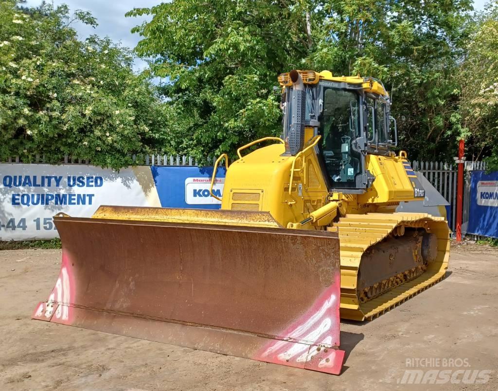 Komatsu D61PXi-24E0 Pásové dozery