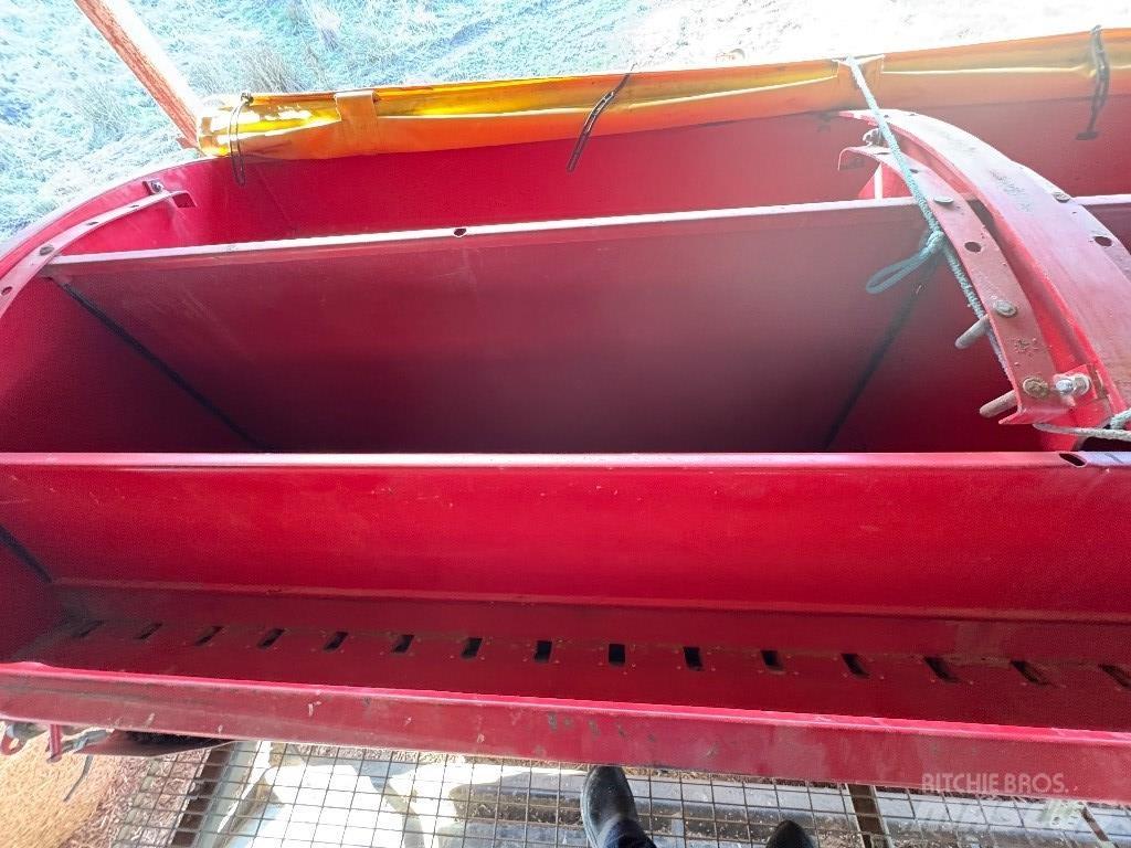 VM 400 DS Mechanické secí stroje