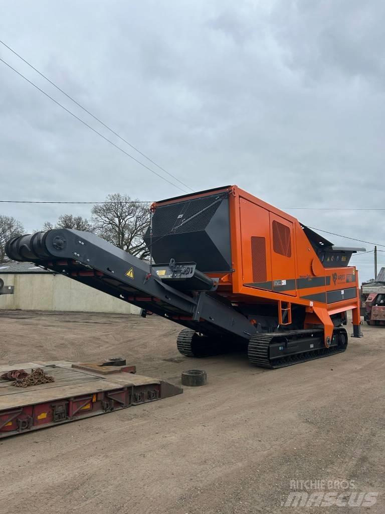 Arjes Titan 900 Manipulace s materiálem – ostatní