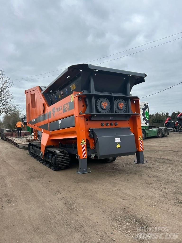 Arjes Titan 900 Manipulace s materiálem – ostatní