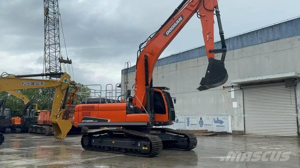 Doosan DX 225 LC-9C Pásová rýpadla
