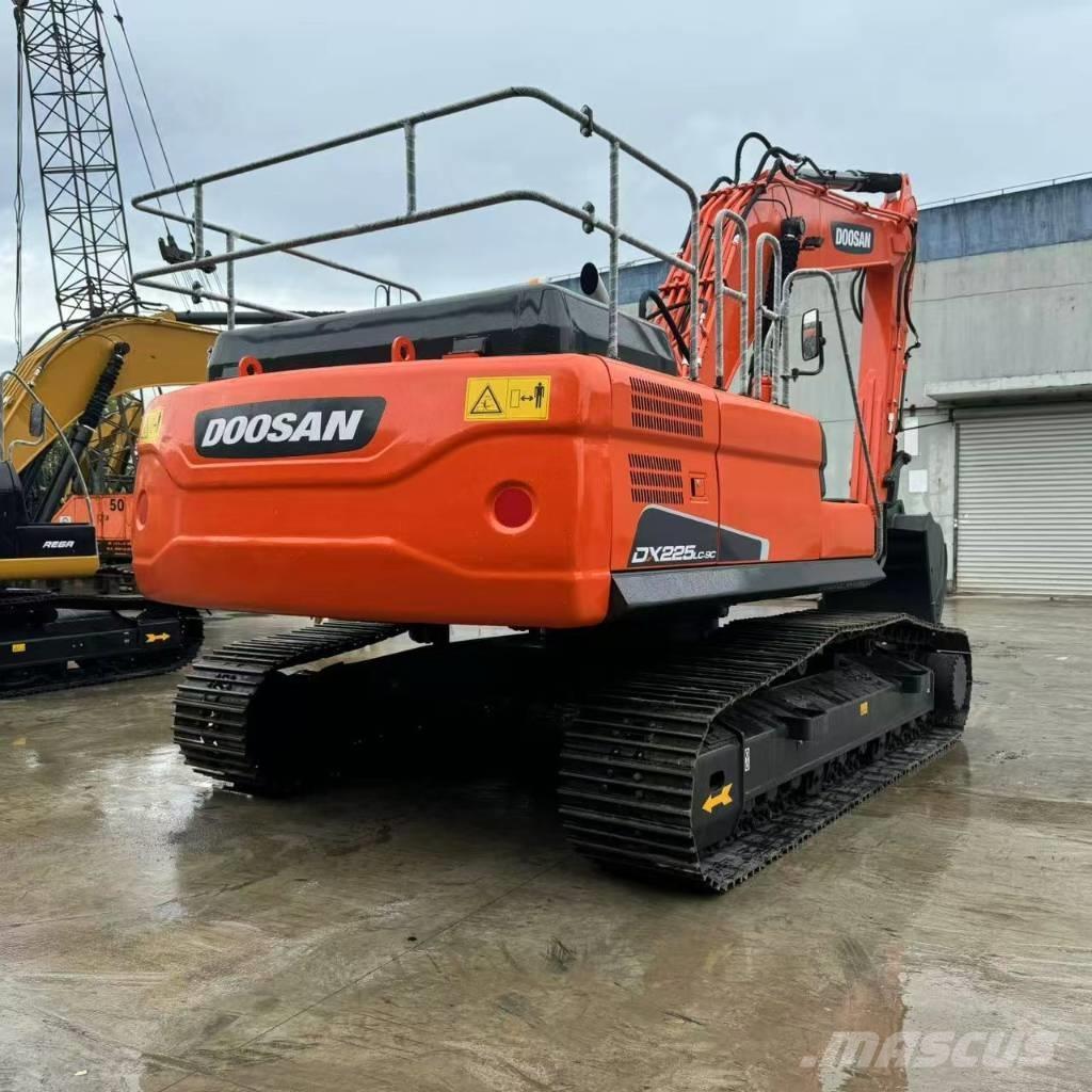 Doosan DX 225 LC-9C Pásová rýpadla