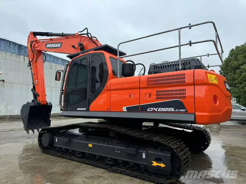 Doosan DX 225 LC-9C Pásová rýpadla
