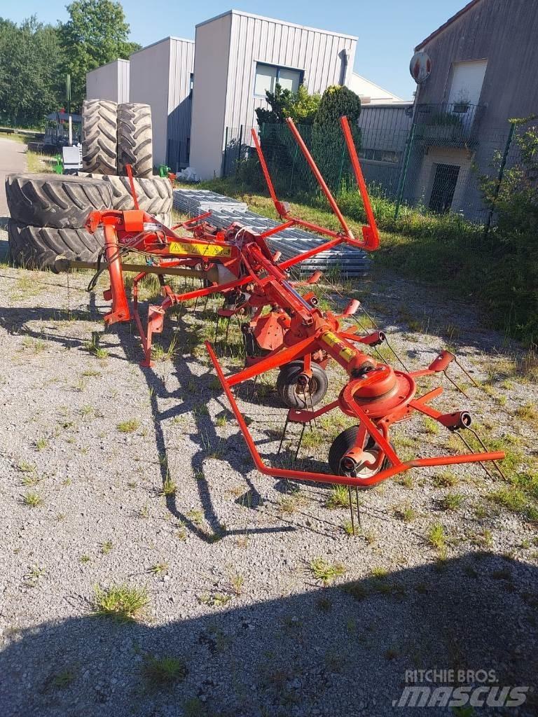Kuhn GF 5801 MH Obraceče a shrabovače sena