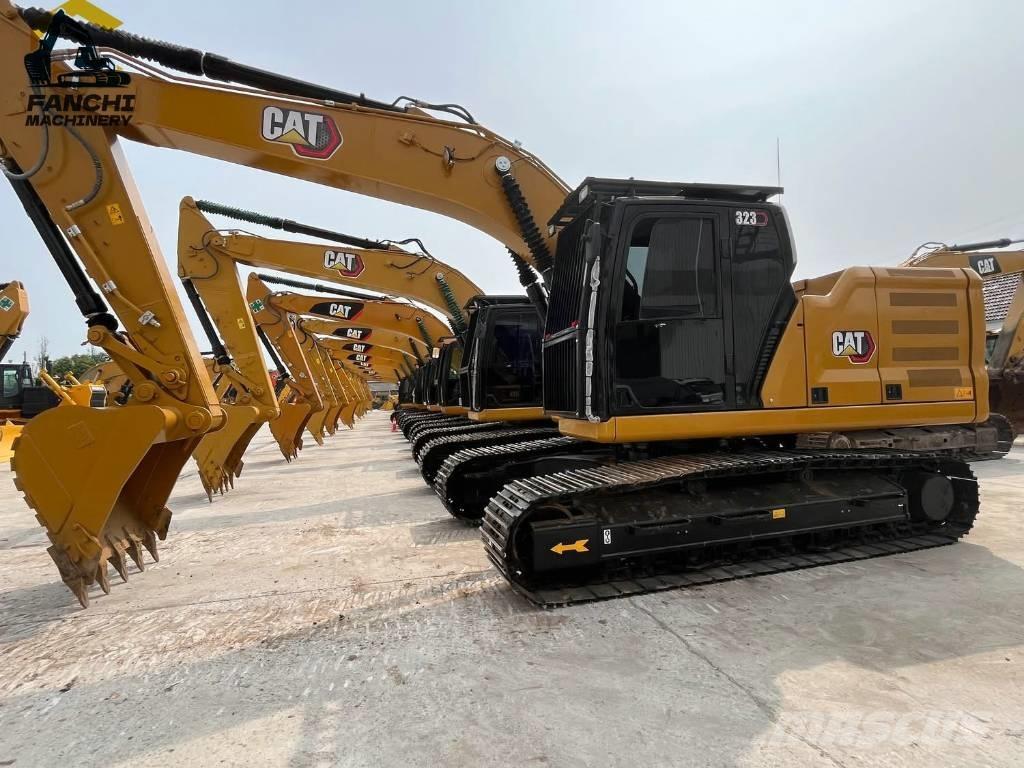 CAT 323 Pásová rýpadla