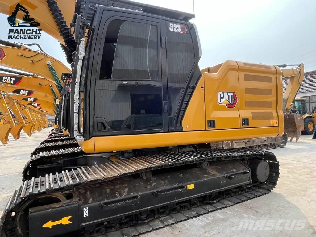 CAT 323 Pásová rýpadla