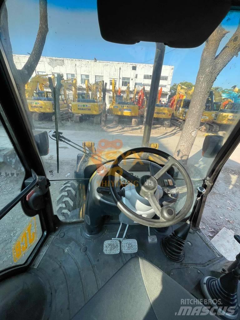 JCB 3 CX Rýpadlo-nakladače