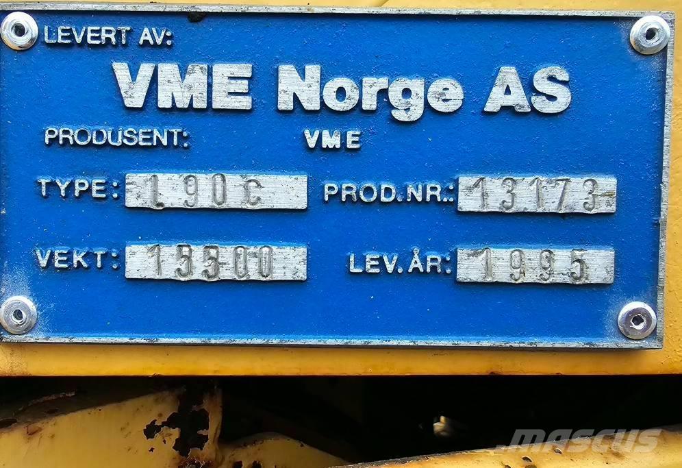 Volvo L90c Kolové nakladače