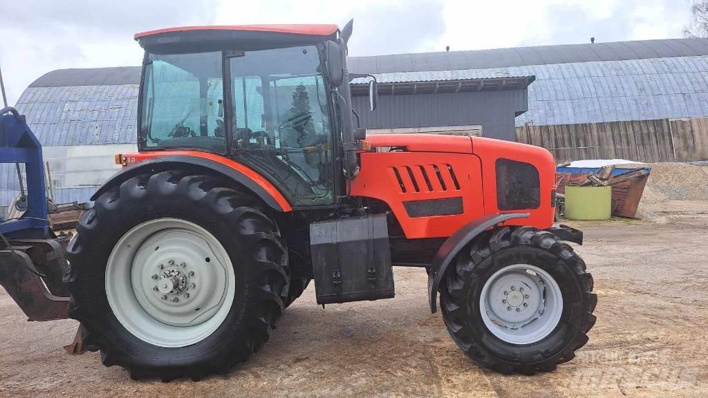 MTZ 2022.3 Traktory