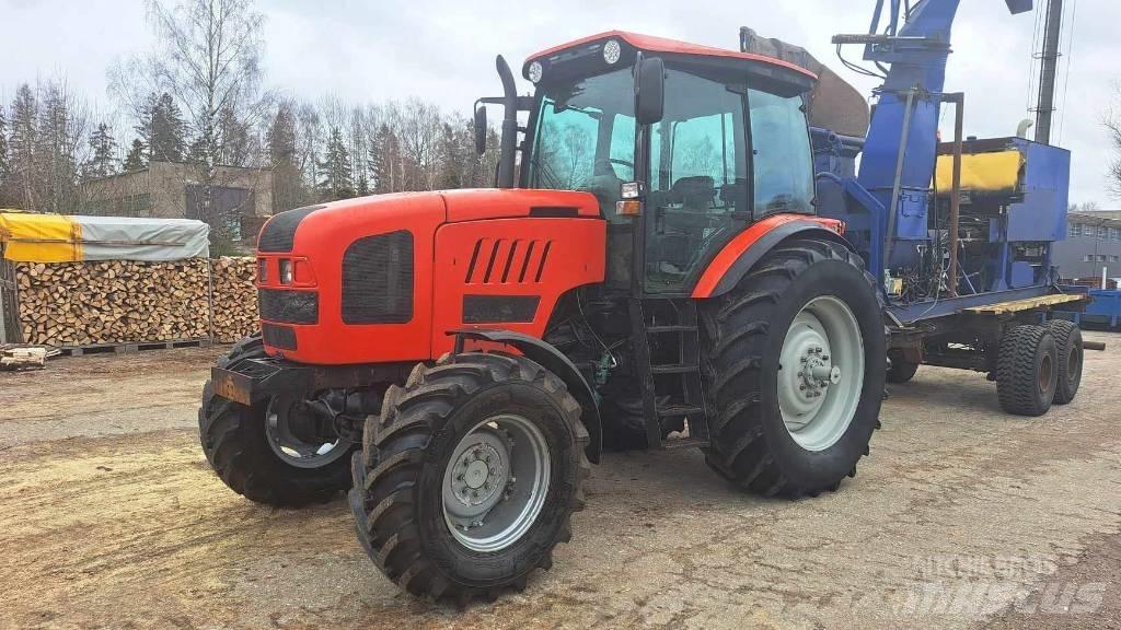 MTZ 2022.3 Traktory