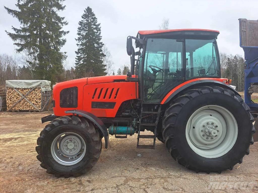 MTZ 2022.3 Traktory