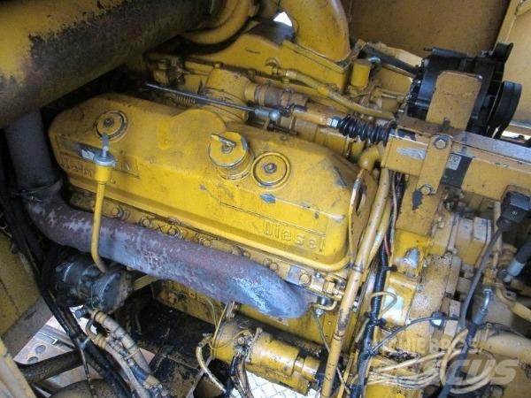 JCB JS 450LC Pilířové jeřáby