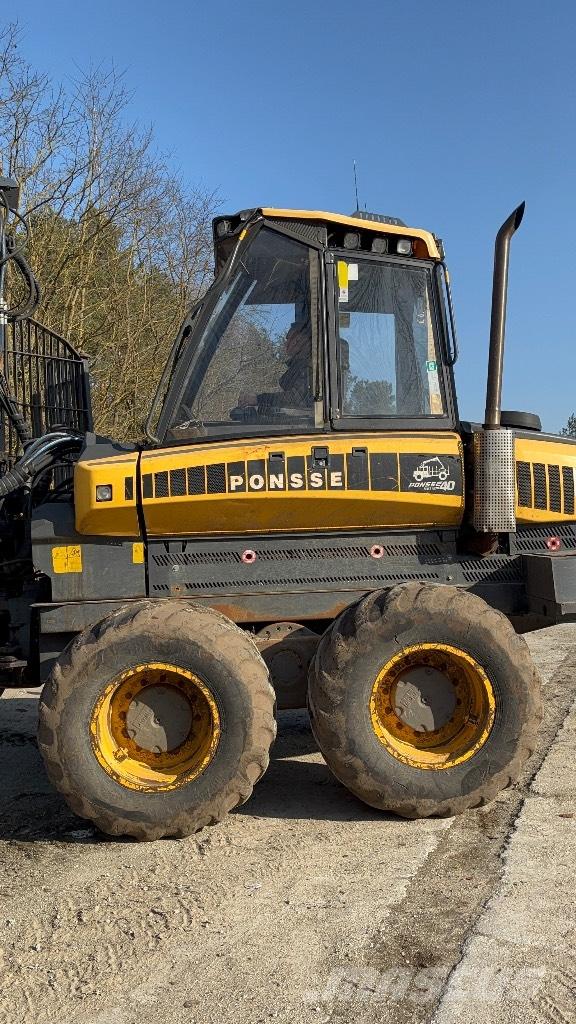Ponsse Buffalo Vyvážecí traktory